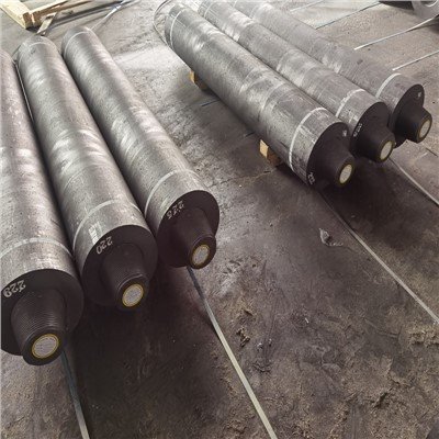 Quelle est la norme de qualité pour les électrodes de graphite artificielles?